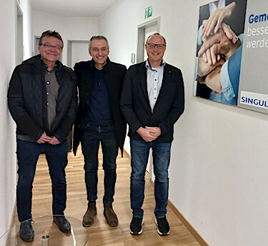 Wirtschaftsreferent Hans Knürr, Erster Bürgermeister Norbert Seidl sowie Managing Director Jens Eckstein